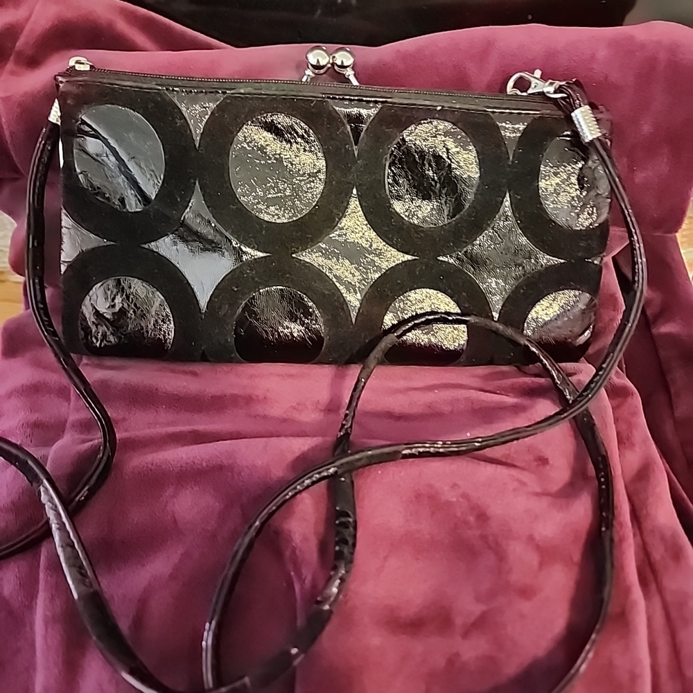 Chic Black Circle Pattern Clutch - image 1